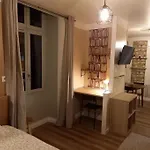 La Grelauderie 6 *